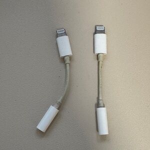 Apple - Set-of-2 White Lightning to 3.5mm Headphone Jack Adapter